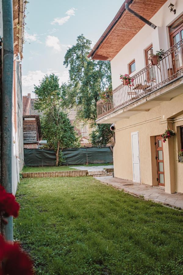 Central Garden Apartments Μπρασόβ Εξωτερικό φωτογραφία